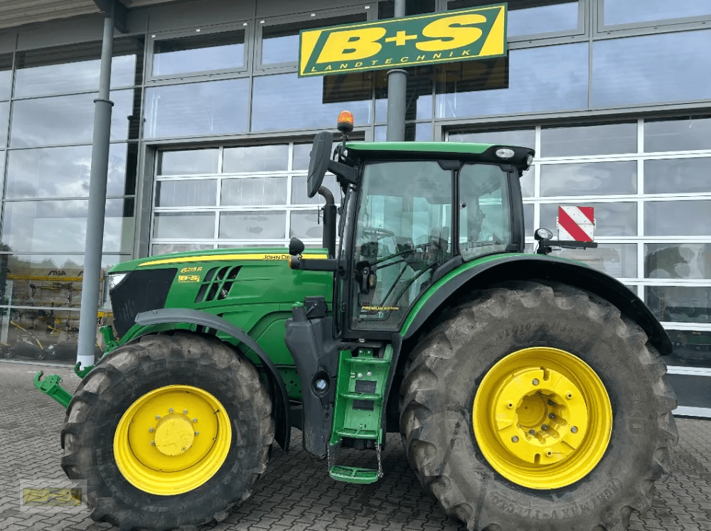 john deere 6215r 01