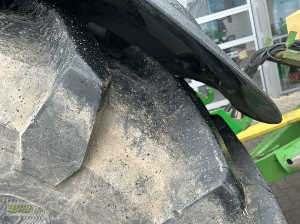 john deere 6250r 04