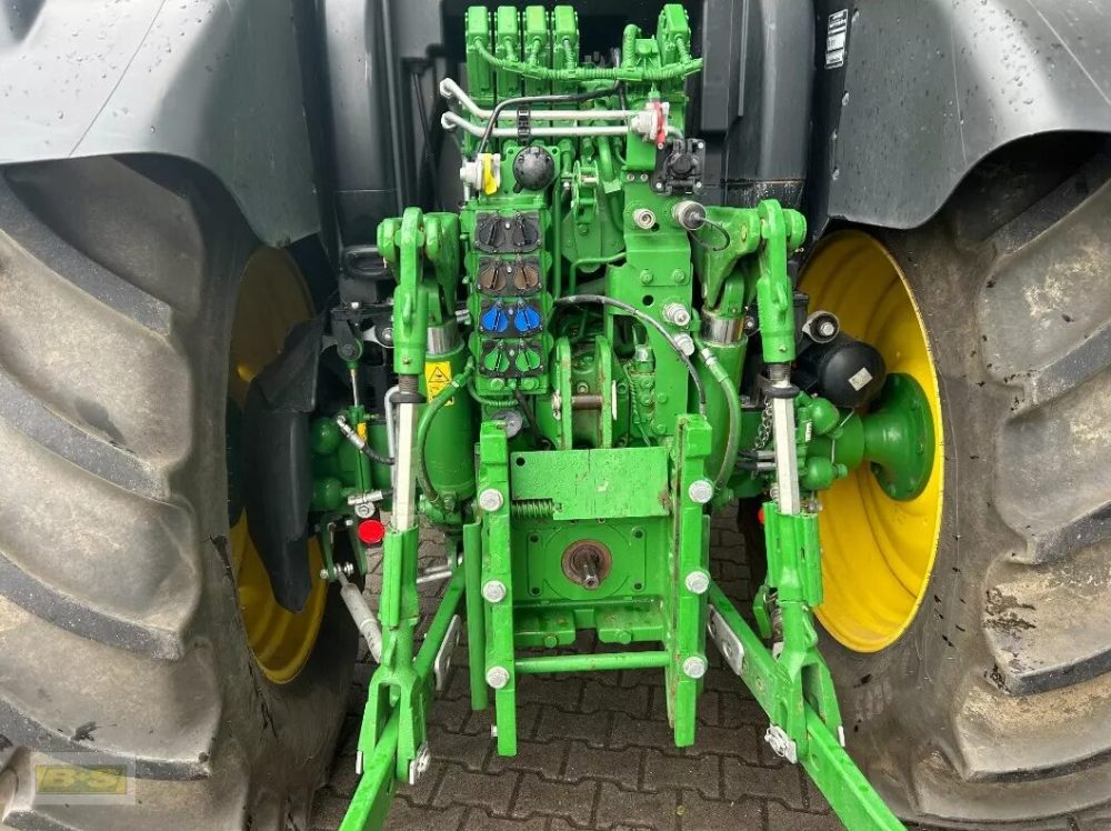 john deere 6r150 04